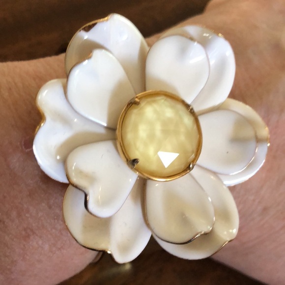 Kate Spade Bright Blossom Cuff Bracelet & matching earrings - Picture 3 of 12